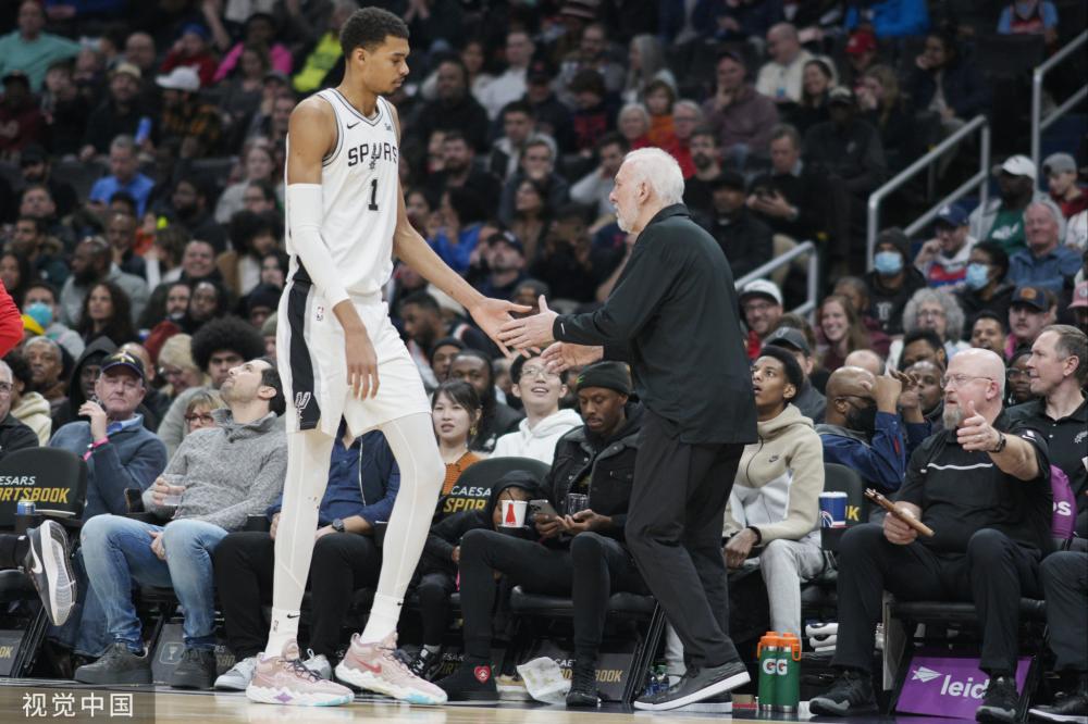 而锋线上的 而锋线上的