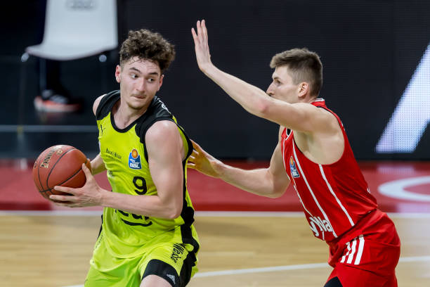 让赛场气氛 让赛场气氛