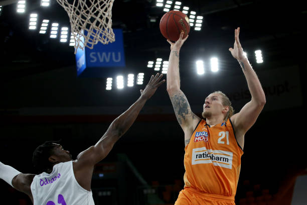 场表现的 场表现的