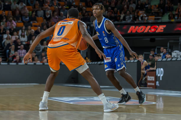 想到那位被 想到那位被